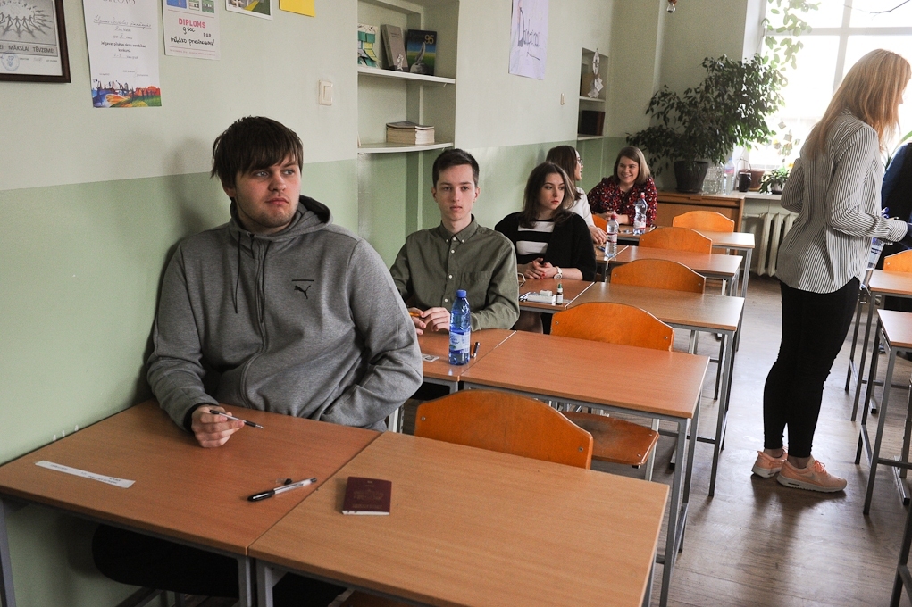 Neatkarīgā izglītības biedrība aicina nepaaugstināt slieksni centralizētajiem eksāmeniem