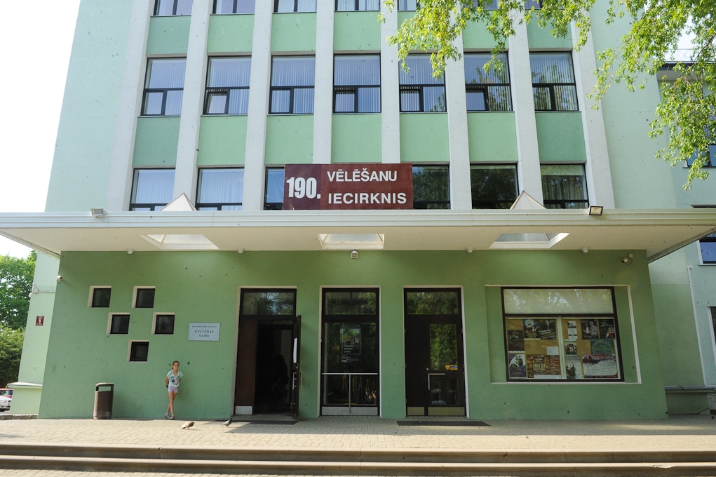 Savāc 10 000 parakstus par iniciatīvu atlikt partiju finansējuma palielināšanu