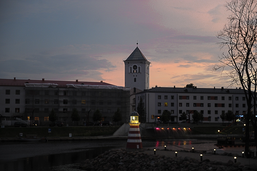 Jelgavā iedegas šamota skulptūras (FOTO)