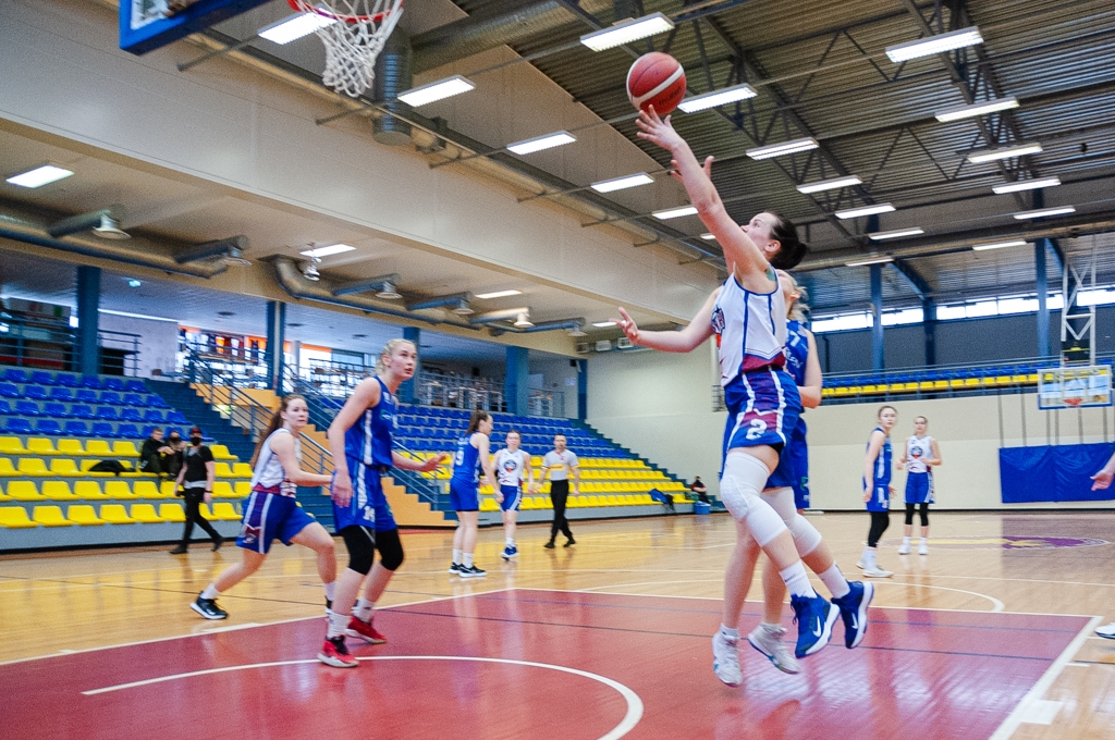 Jelgavas basketbolistes nodrošina vietu izslēgšanas turnīrā