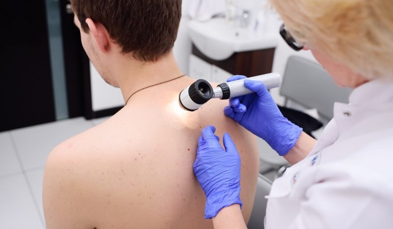 Aicina uz izglītojošu semināru “Melanoma: kā pamanīt, pazīt un ārstēt?”