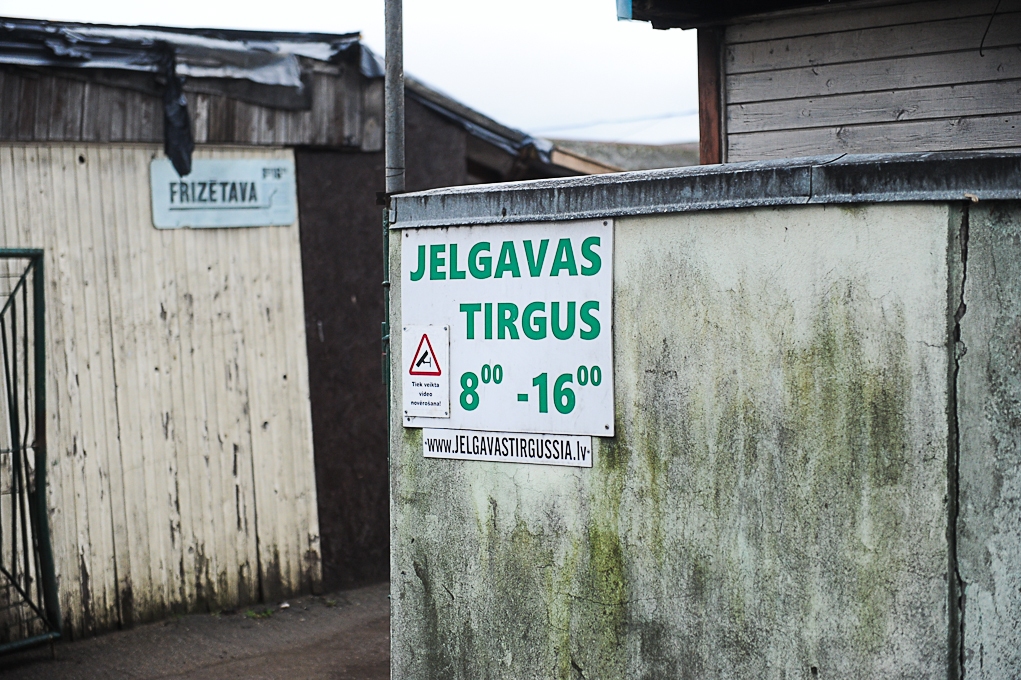 Jelgavas tirgū nozog četras bikses