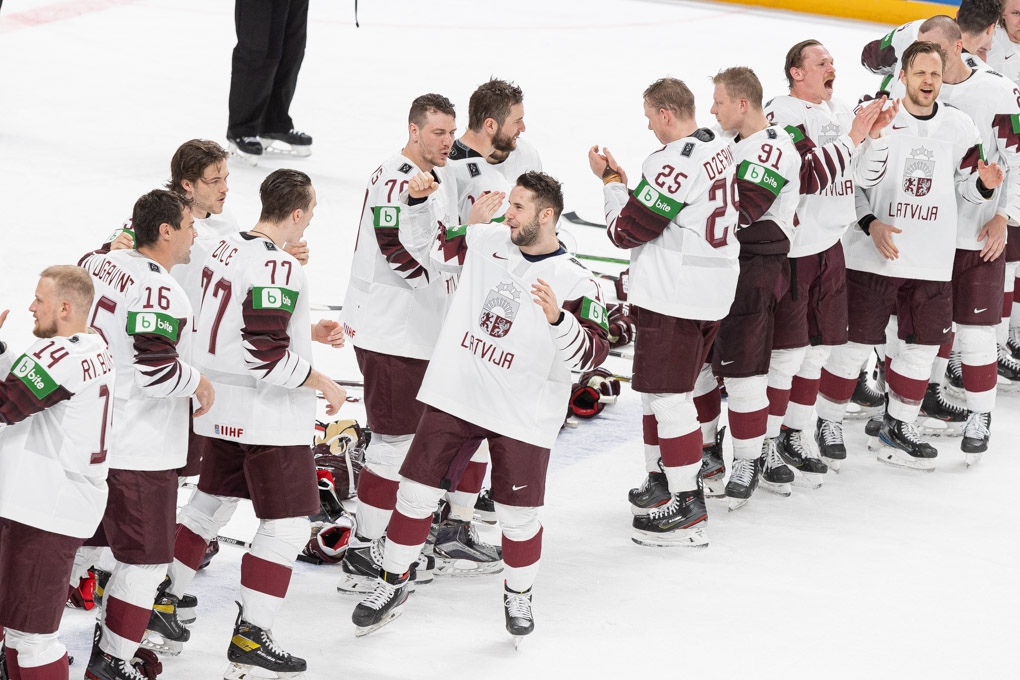 Pirmo reizi vēsturē Latvijas hokeja izlase pasaules čempionātā pārspēj Kanādu (FOTO)