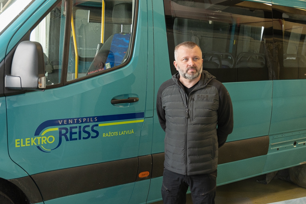 “Universāls LTD” Jelgavā sāk izvērst elektroautobusu ražošanu (FOTO)