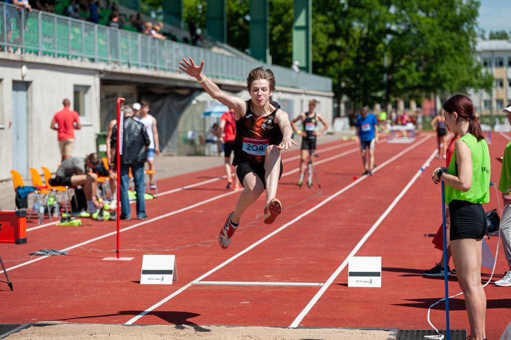 Sezonas pirmie vieglatlētu mači – „Sportland” kauss Jelgavā (FOTO)