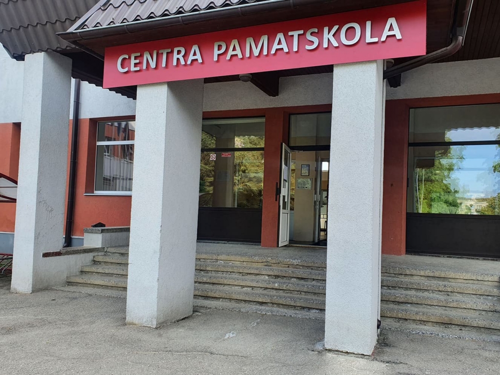 Apstiprinās Centra pamatskolas direktoru