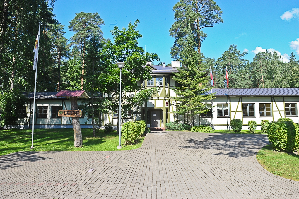 Dienas centrs "Harmonija" uz laiku darbosies "Lediņos"