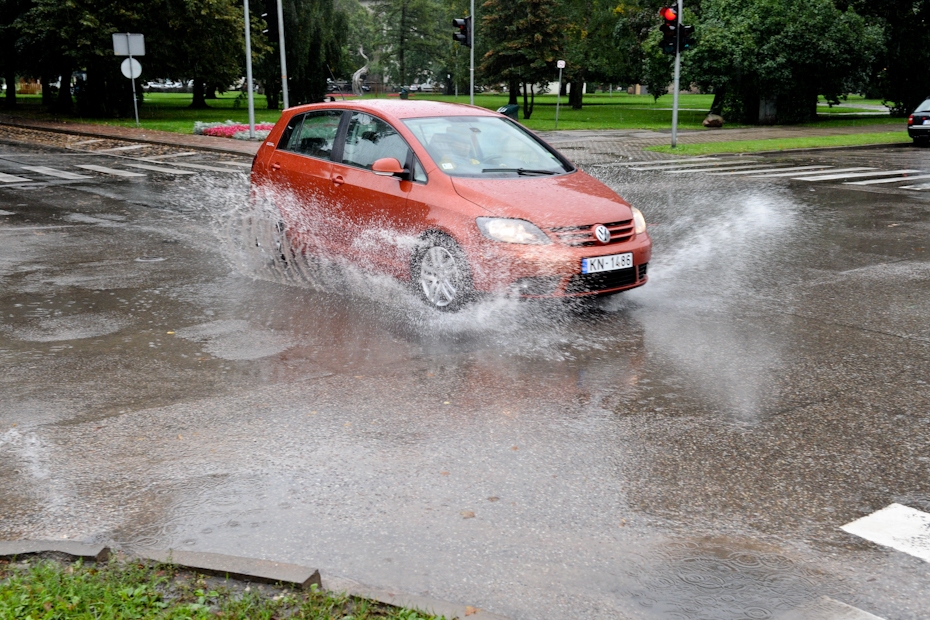  Latvijā pārdoto jauno vieglo automašīnu skaits septiņos mēnešos pieaudzis par 16,1%