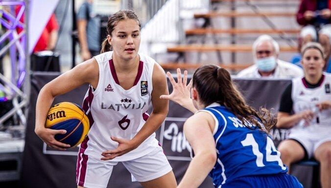 Basketboliste Enija Ķīvīte karjeru turpinās Liepājā