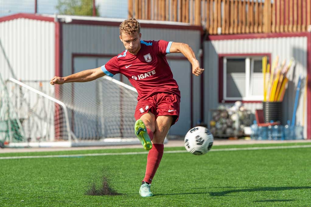 Jelgavas derbijā uzvar jaunā futbolistu paaudze