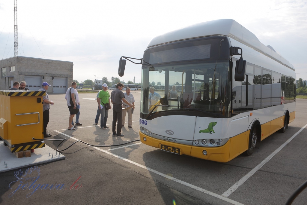 Dome lemj par  elektroautobusu nodošanu Jelgavas autobusu parkam