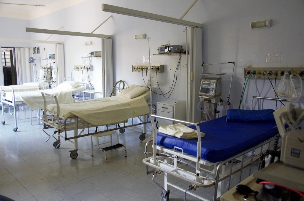 Covid-19 pacientu skaits slimnīcās sarucis līdz 631